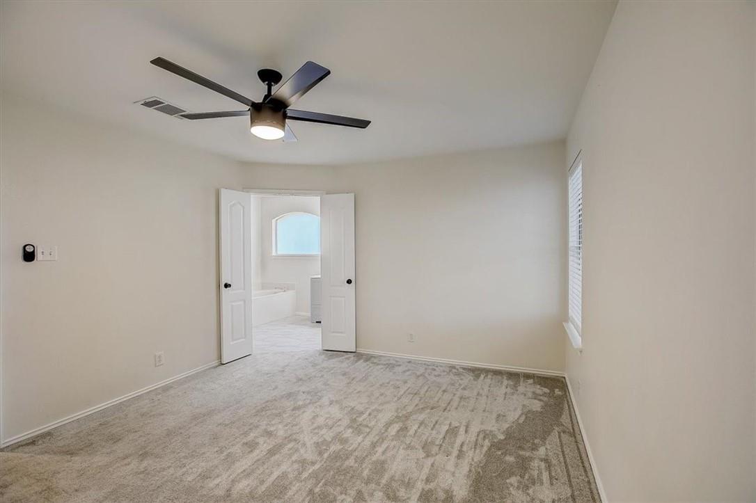 2016 Ravenscroft Dr Property Photo 22
