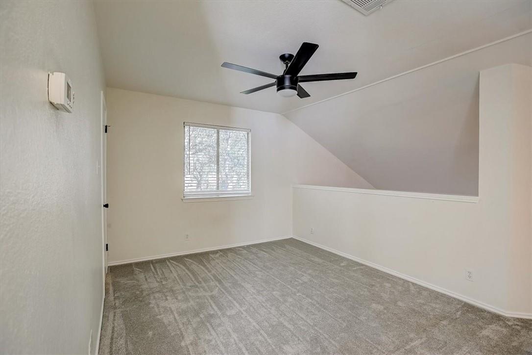 2016 Ravenscroft Dr Property Photo 23