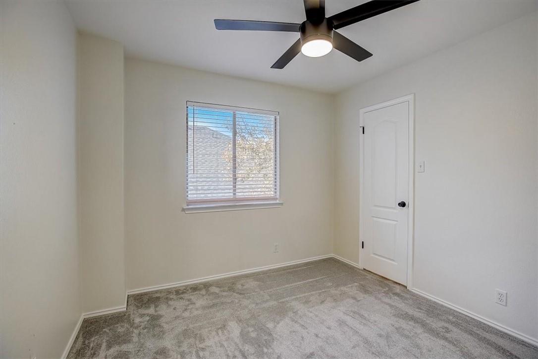 2016 Ravenscroft Dr Property Photo 27