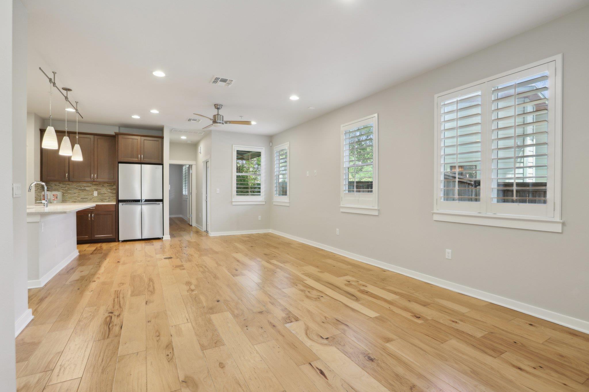 4008 Valley View Rd #a Property Photo 3