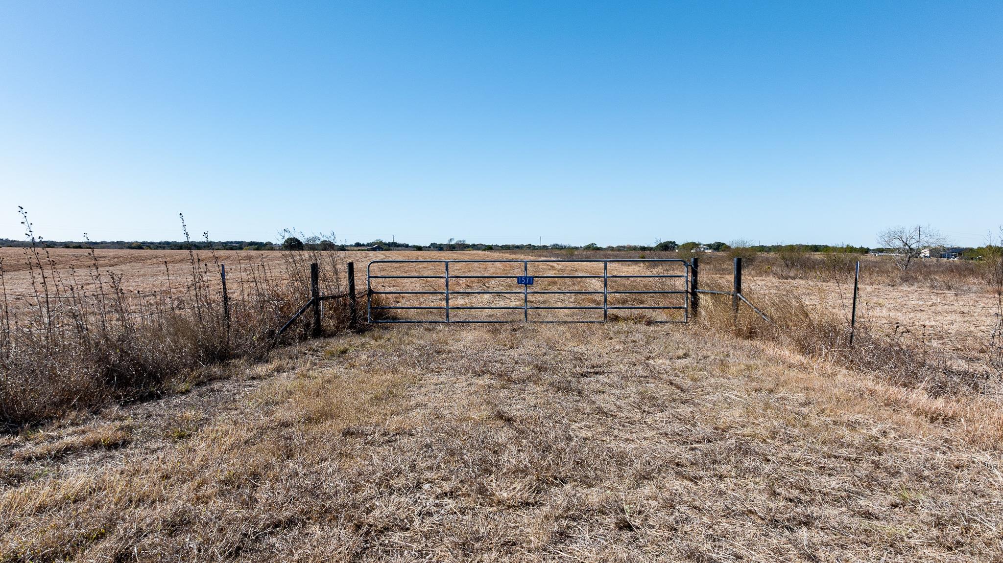 1571 Schulze Rd Property Photo 17
