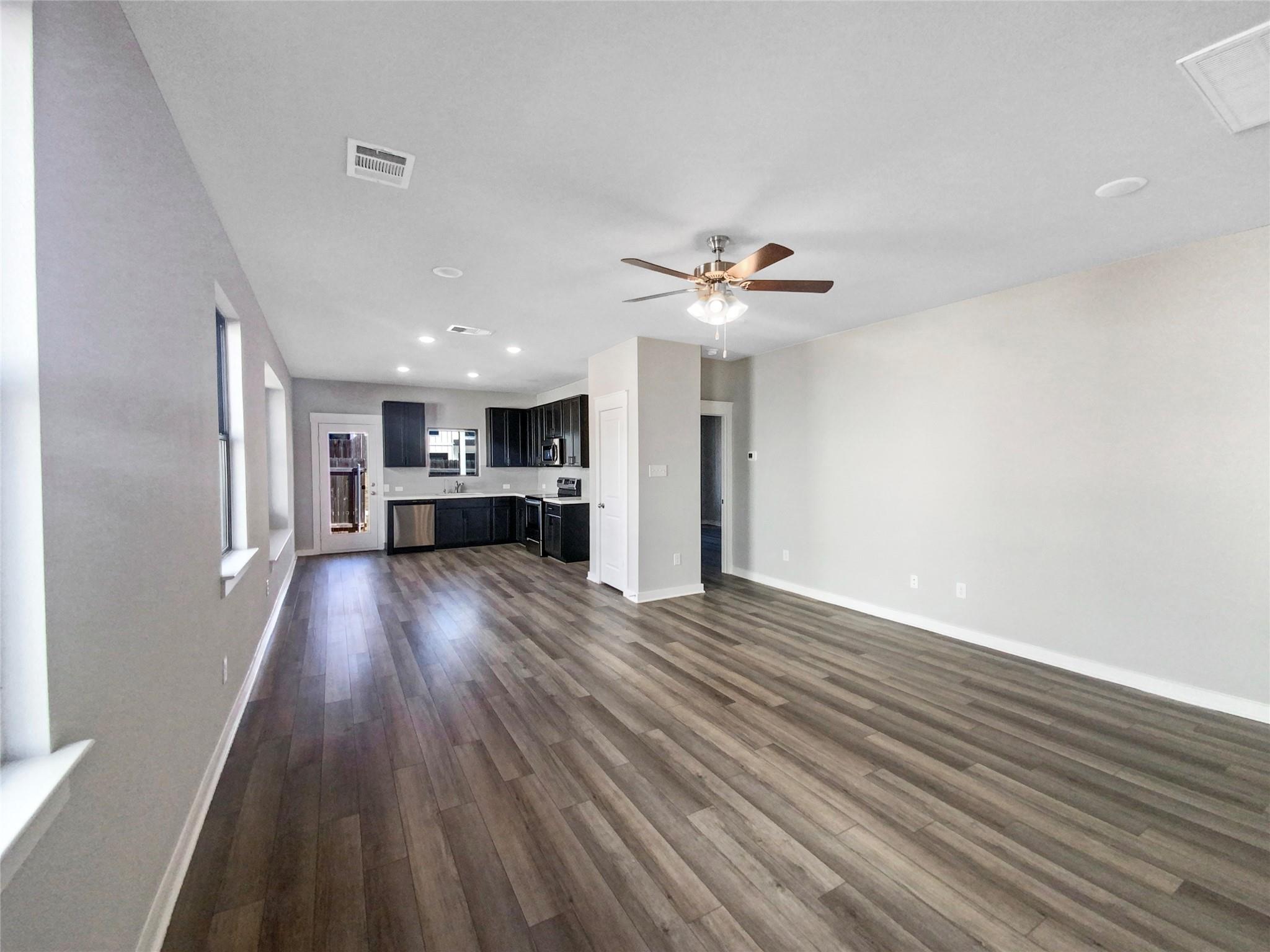540 Fieldwood Dr #a Property Photo 3