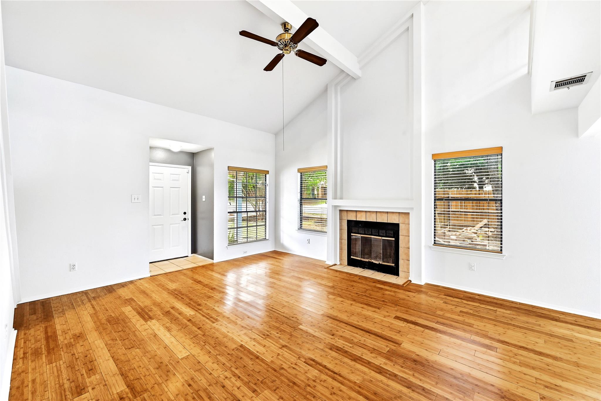 8401 Siskin Cv Property Photo 7