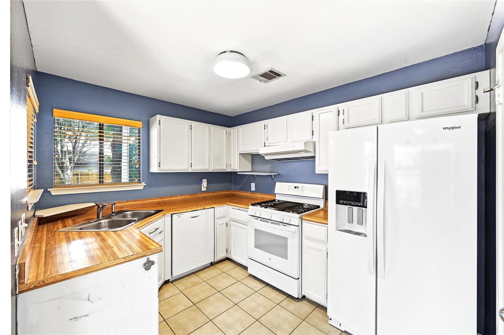 8401 Siskin Cv Property Photo 9