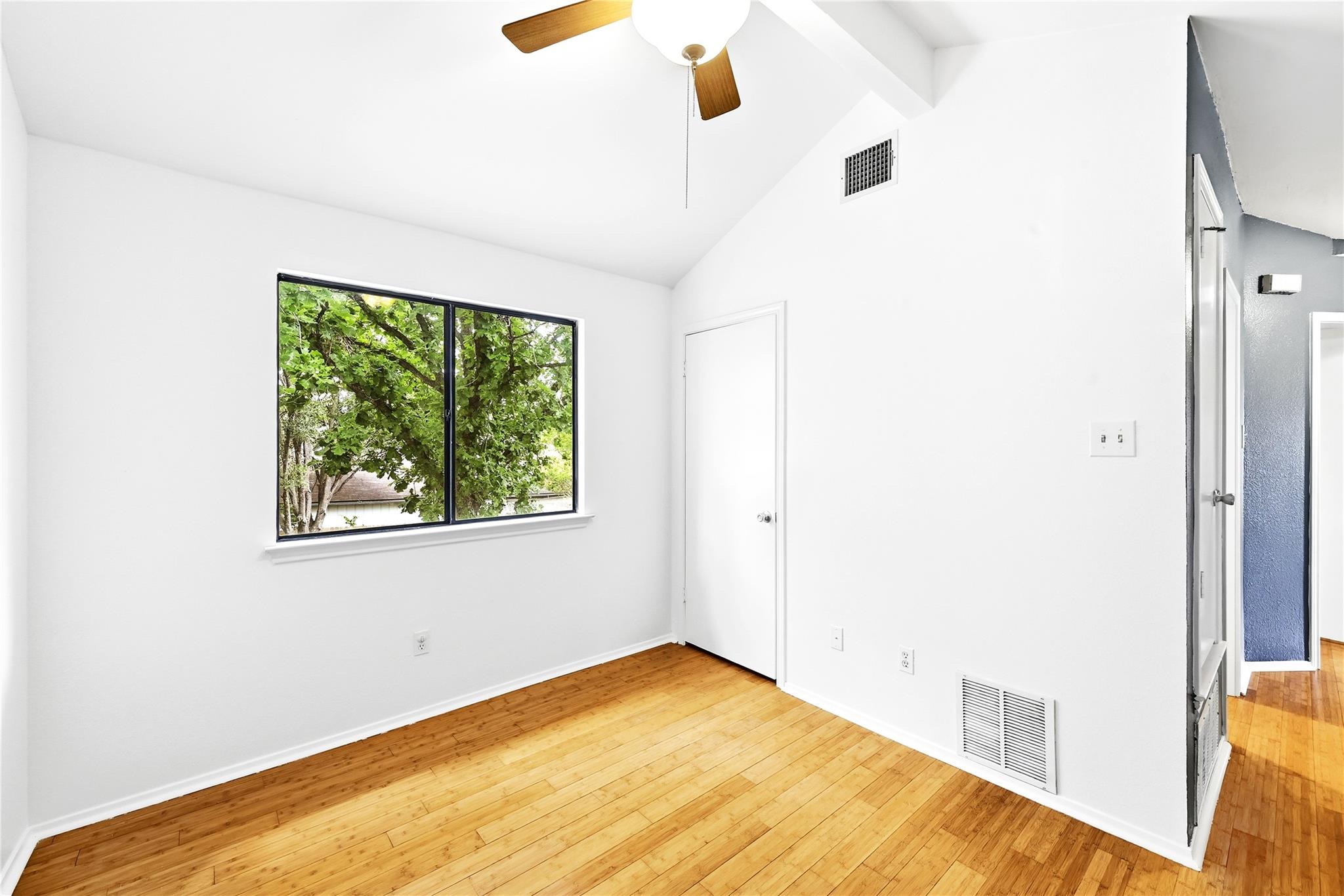 8401 Siskin Cv Property Photo 17