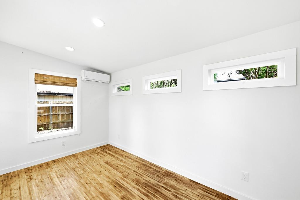 8401 Siskin Cv Property Photo 28