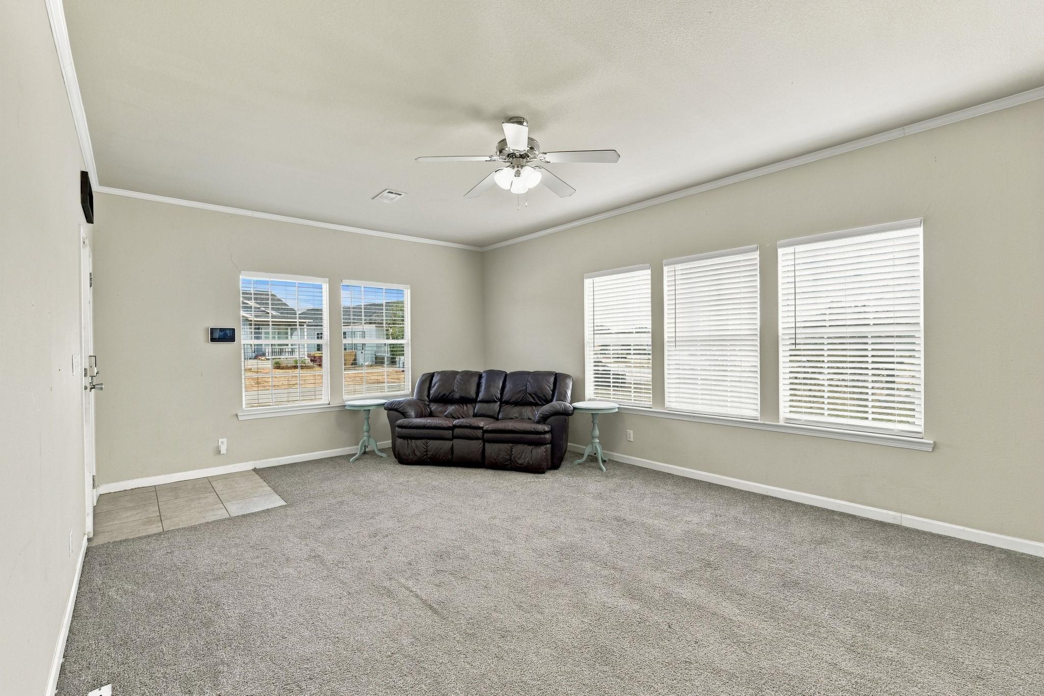 244 Heatherwood Dr #16 Property Photo 6