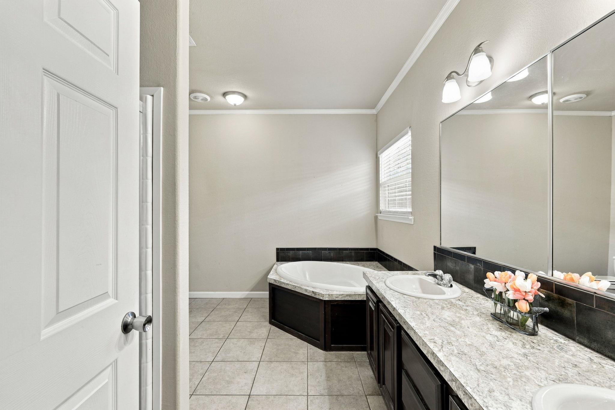 244 Heatherwood Dr #16 Property Photo 15