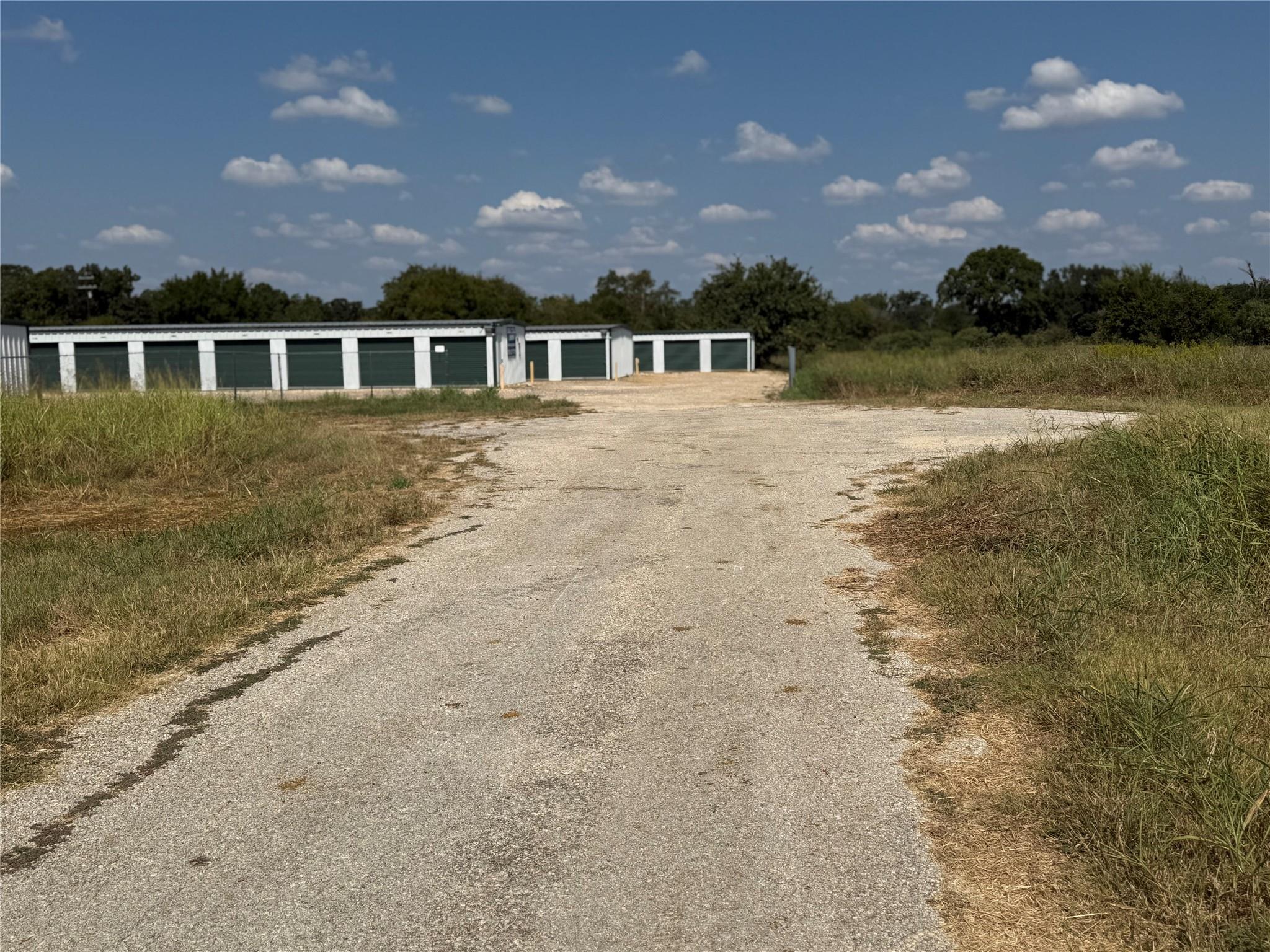 1122 Edwards Way Property Photo 3
