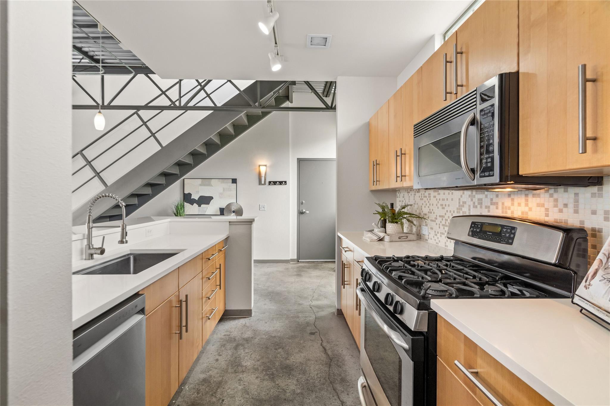 4801 S Congress Ave #n2 Property Photo 2