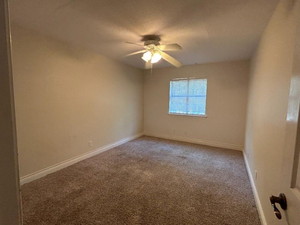 725 Shady Hollow Dr Property Photo 25