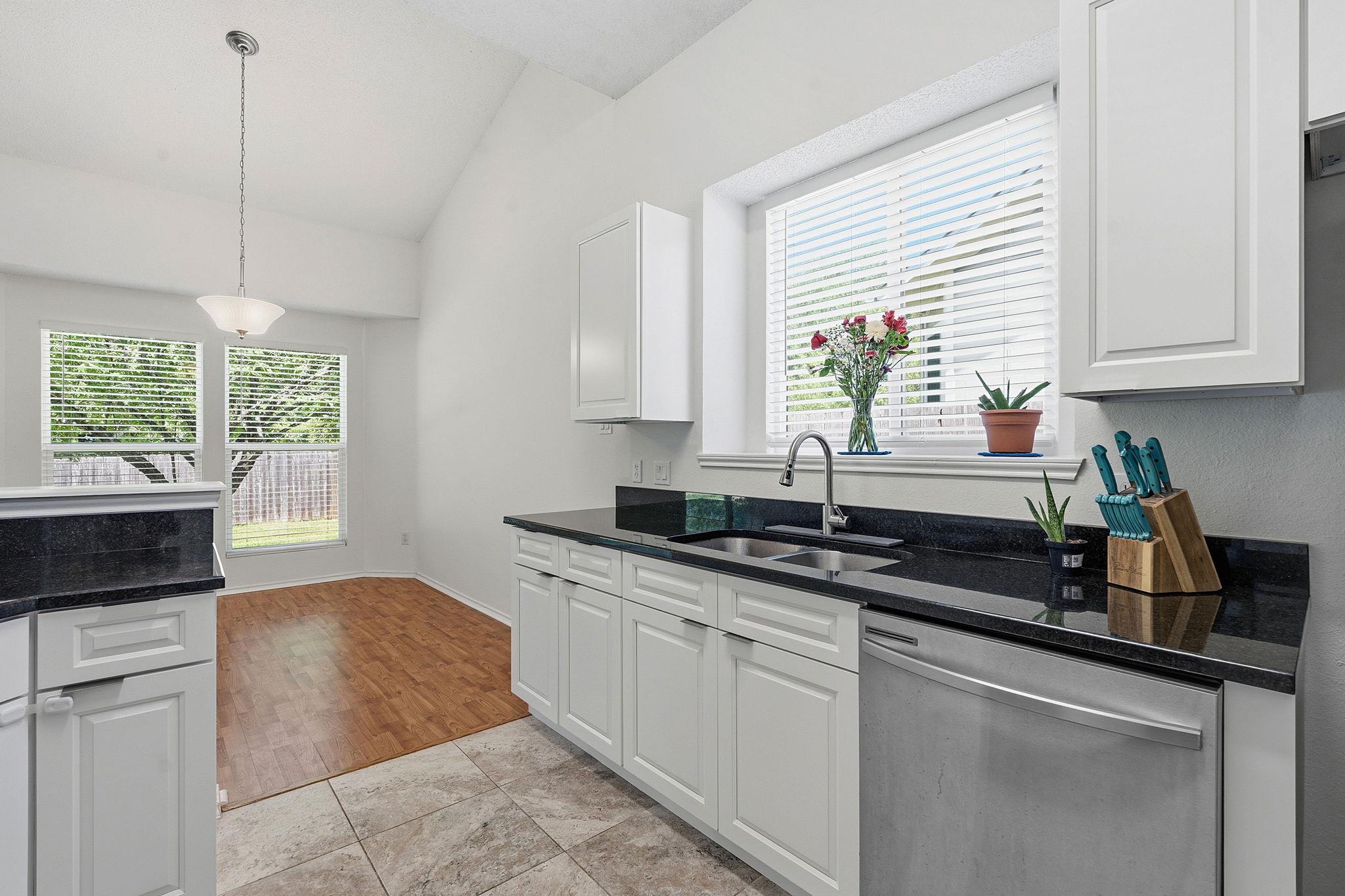 14818 Yellowleaf Trl Property Photo 10