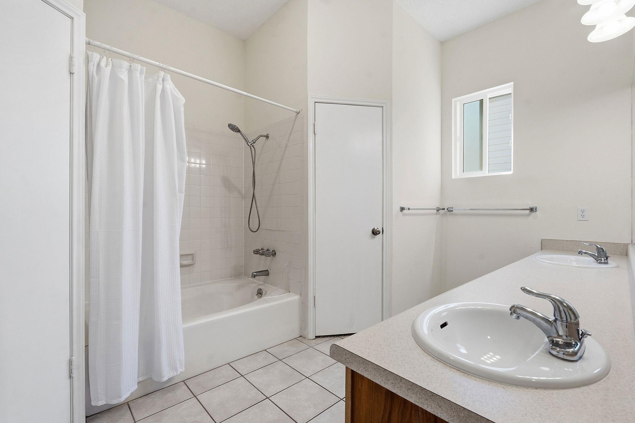 14818 Yellowleaf Trl Property Photo 12