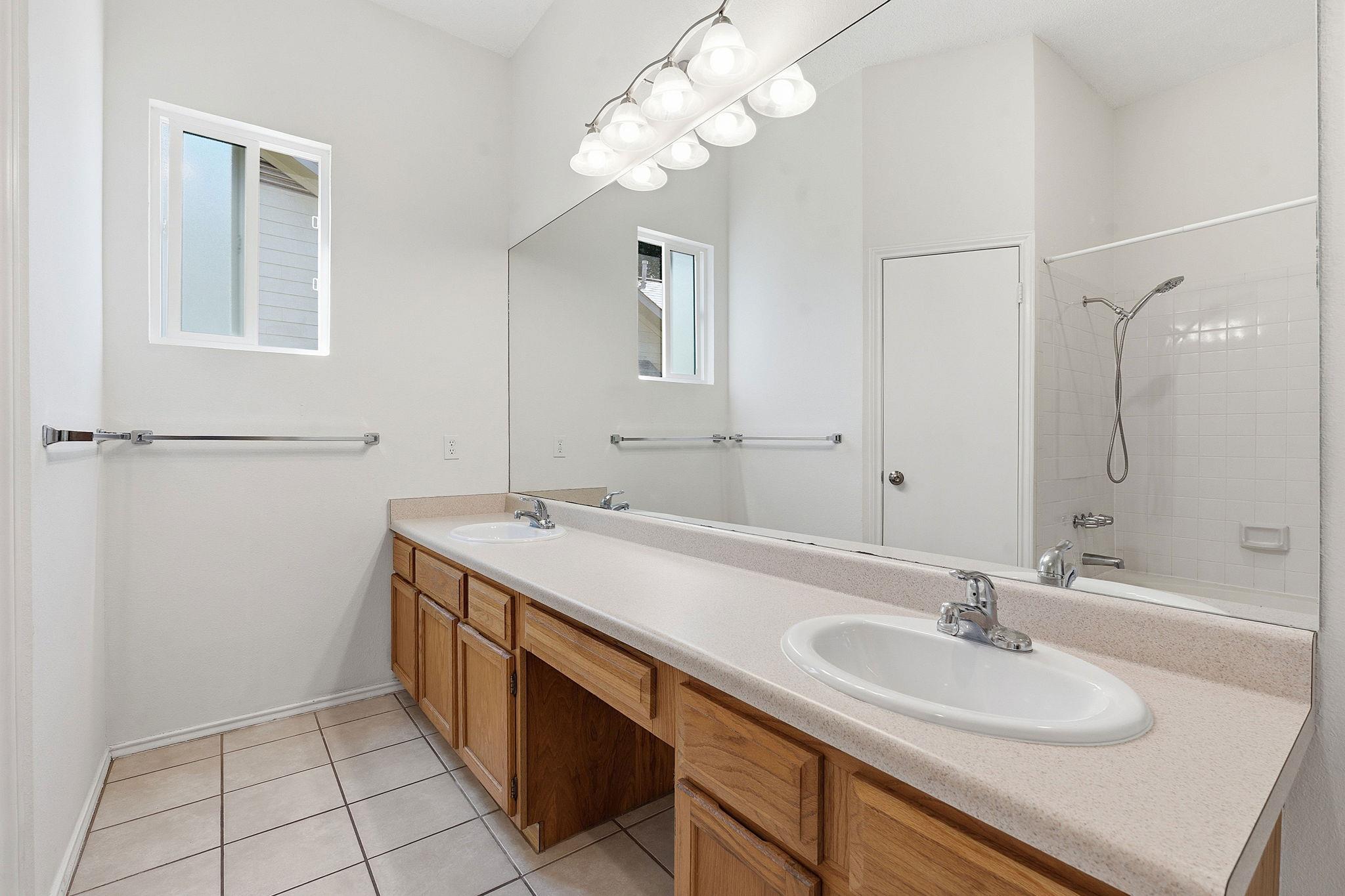 14818 Yellowleaf Trl Property Photo 13