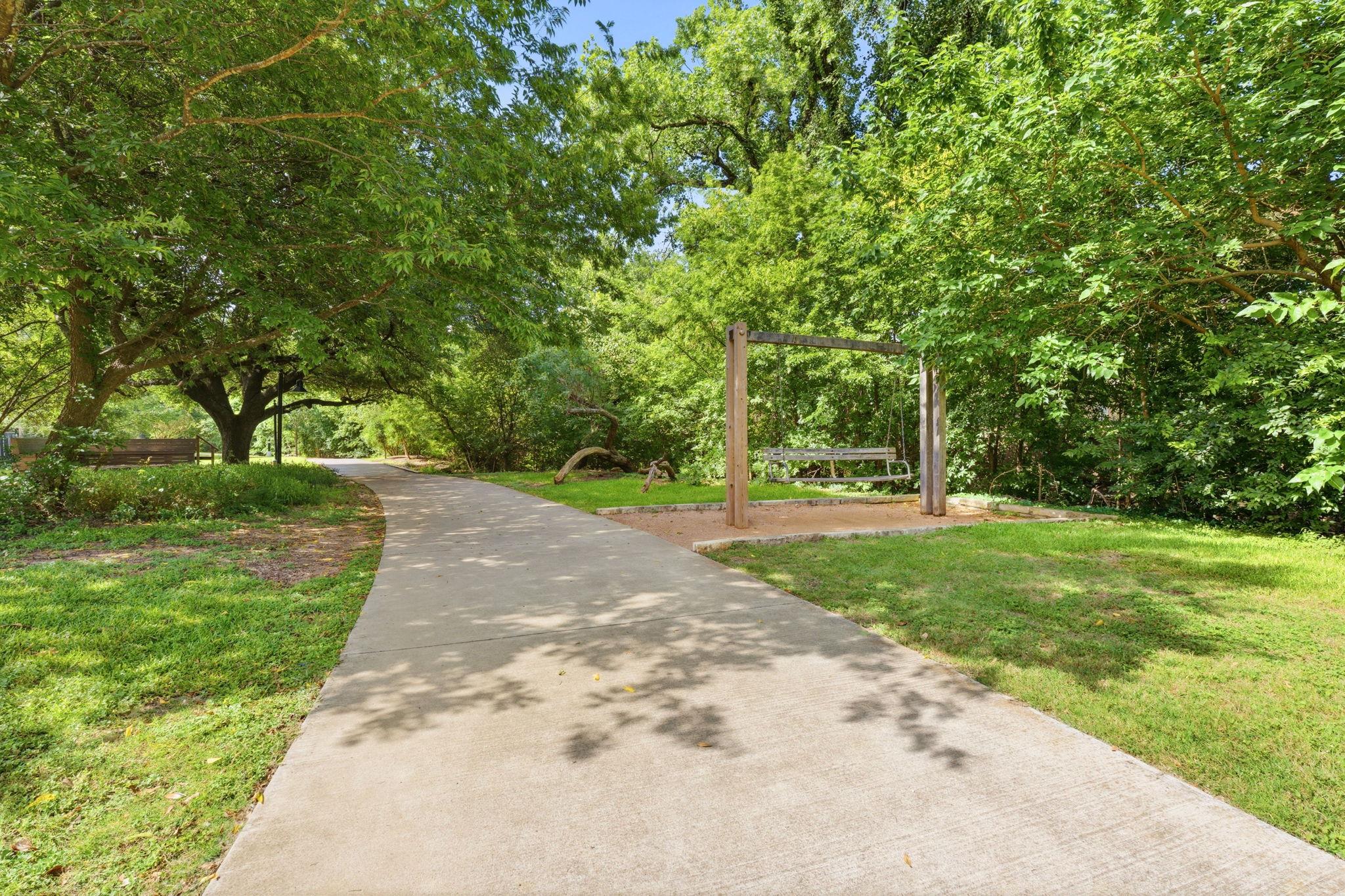 14818 Yellowleaf Trl Property Photo 26