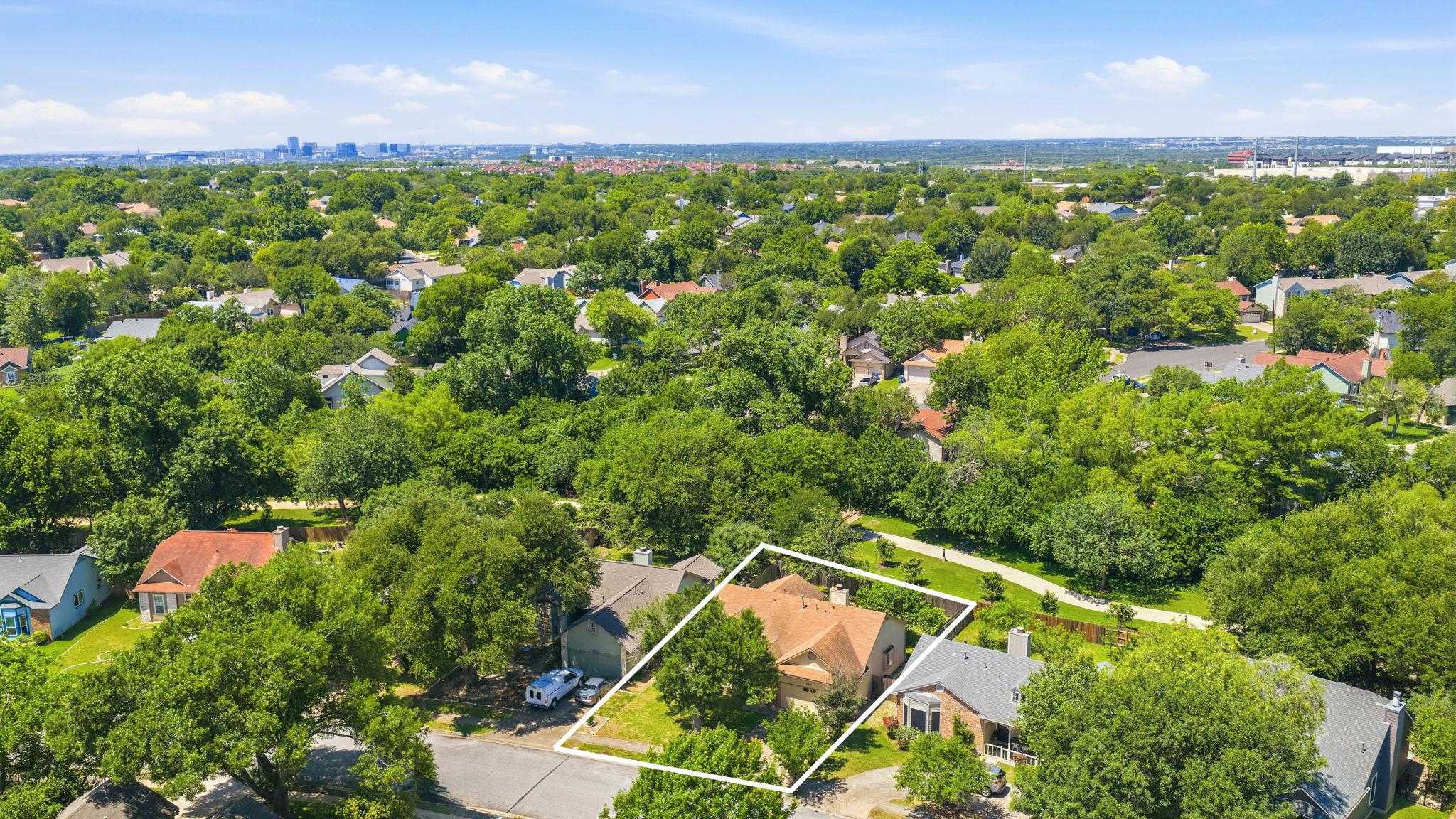 14818 Yellowleaf Trl Property Photo 28