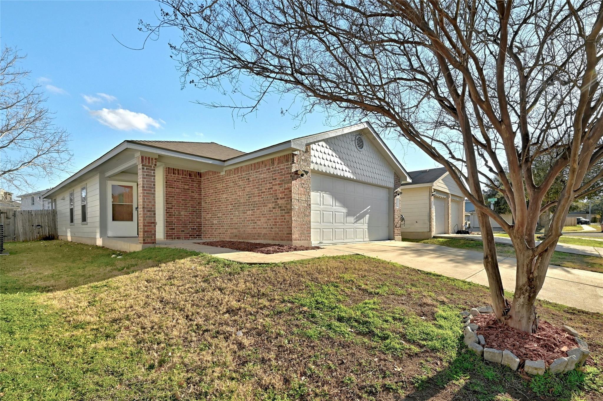 7405 Cayenne Ln Property Photo 2
