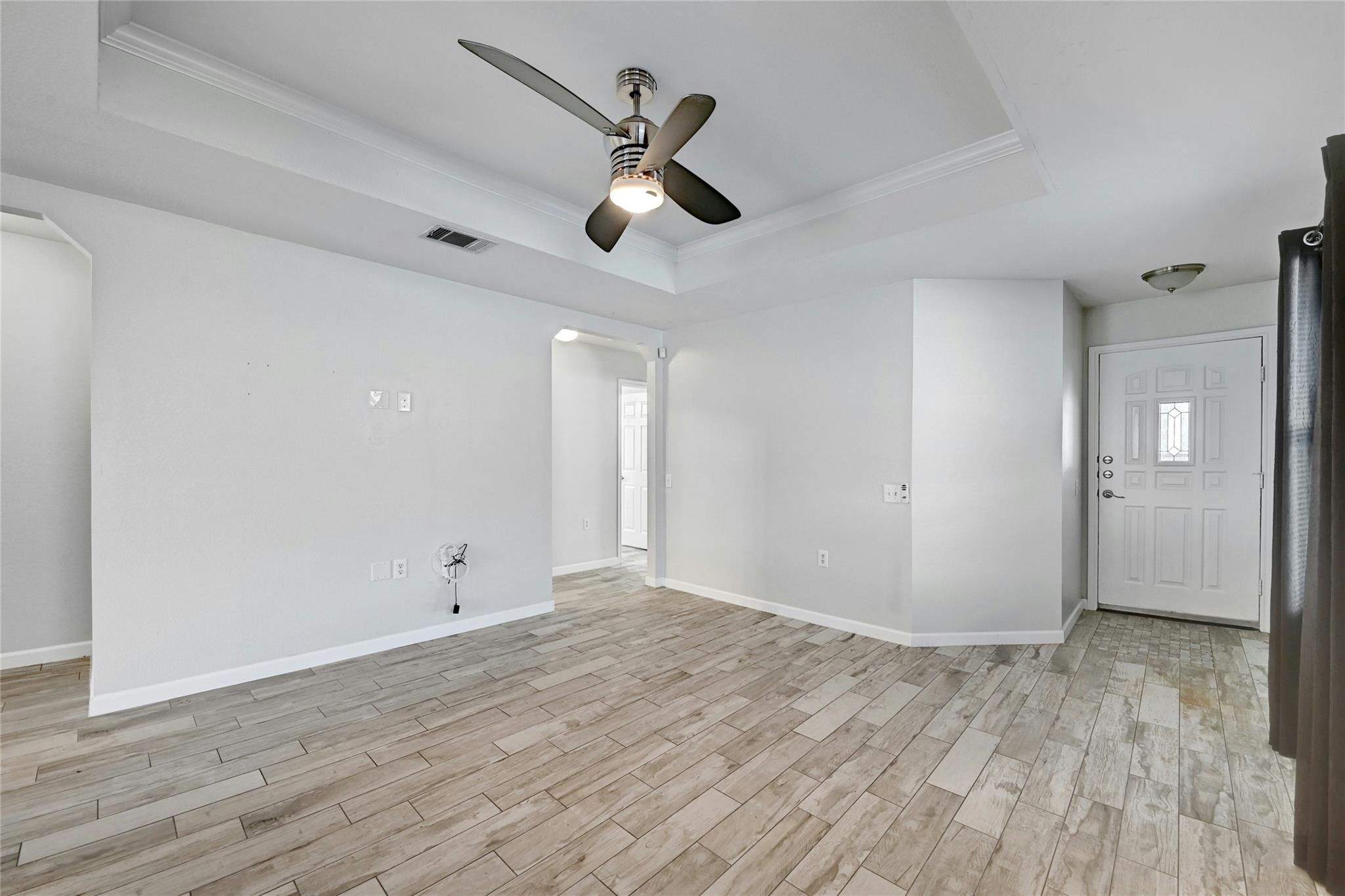 7405 Cayenne Ln Property Photo 4