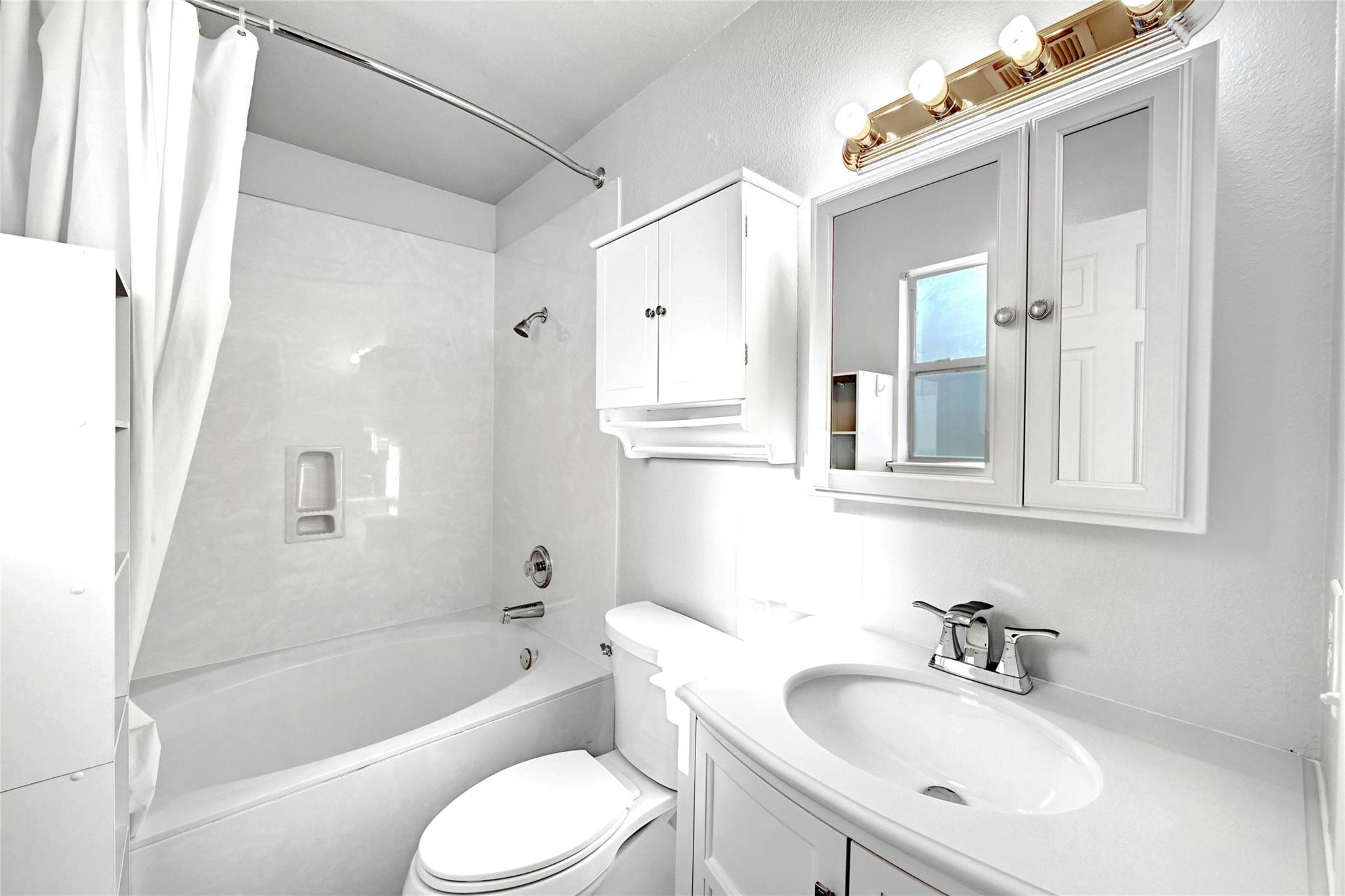 7405 Cayenne Ln Property Photo 16