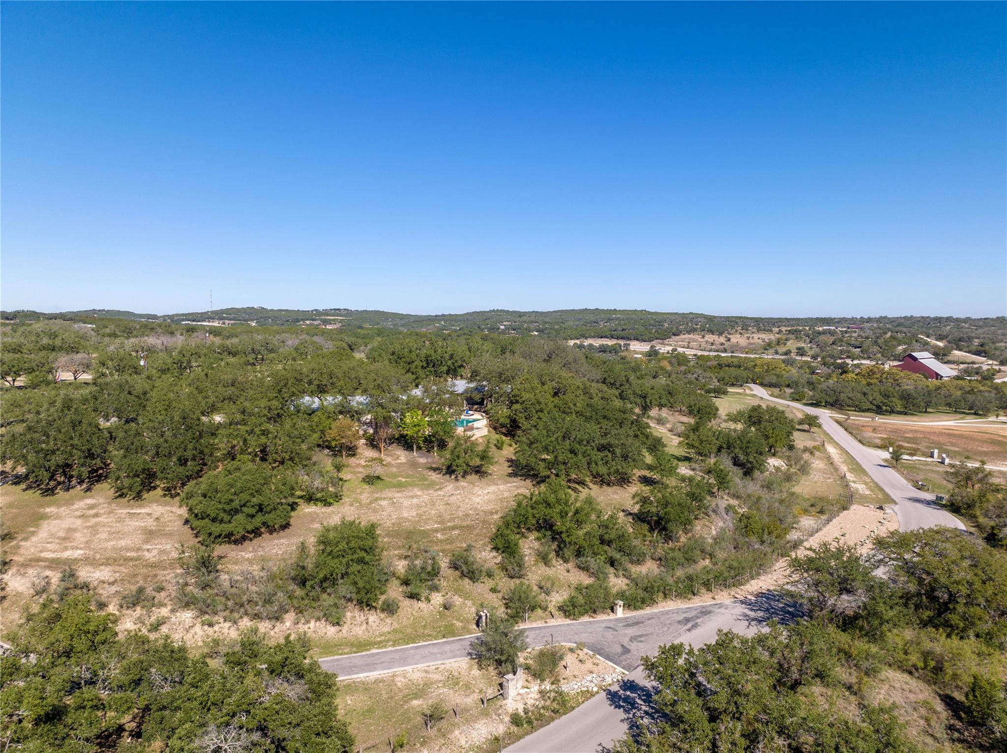2910 Fall Creek Rd Property Photo 17