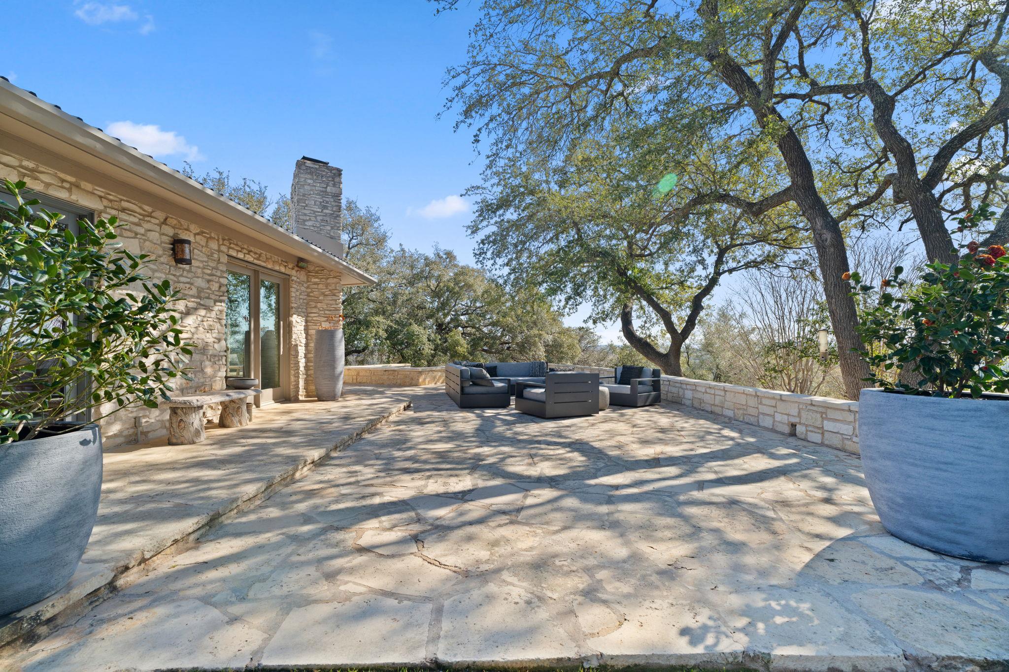 2910 Fall Creek Rd Property Photo 25