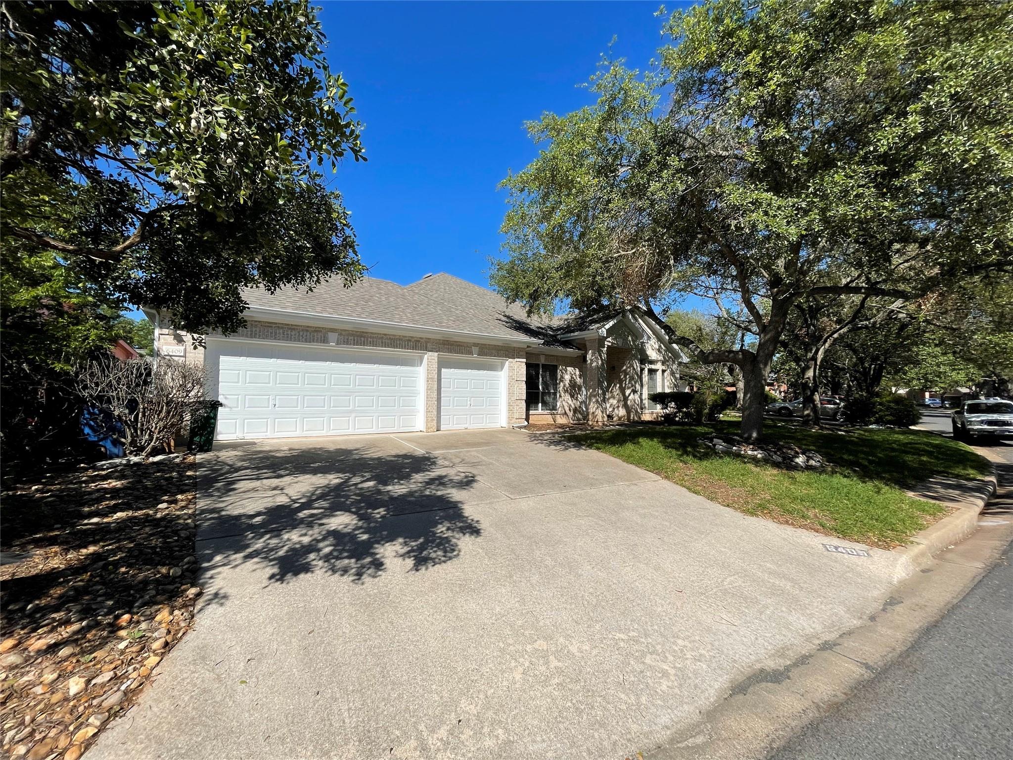 6409 Ruxton Ln Property Photo