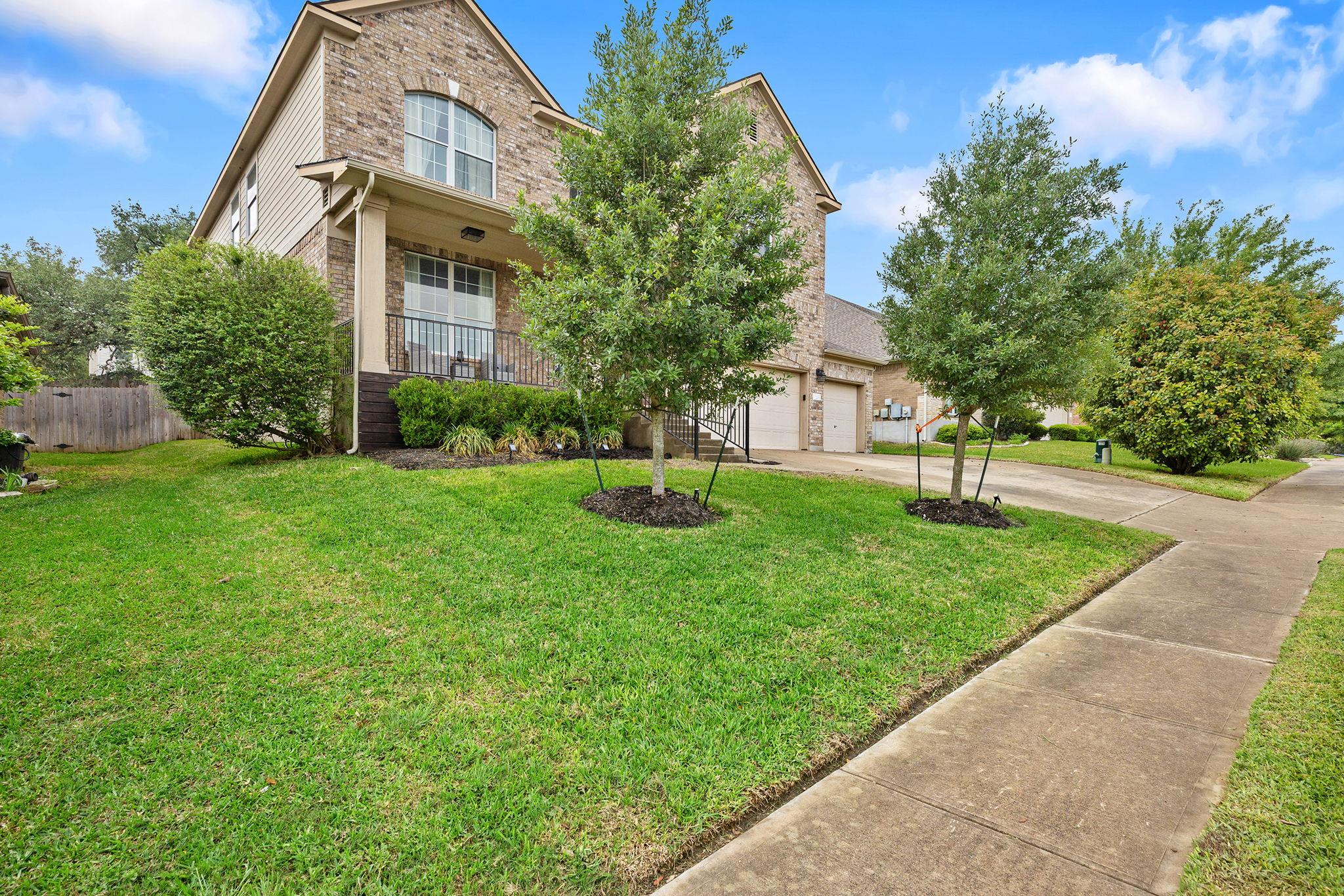 2652 Ravenwood Dr Property Photo 3