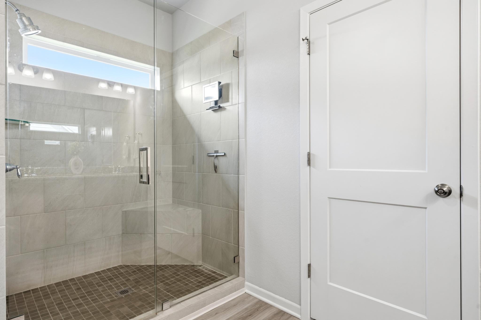 1202 Carnaby Dr Property Photo 17