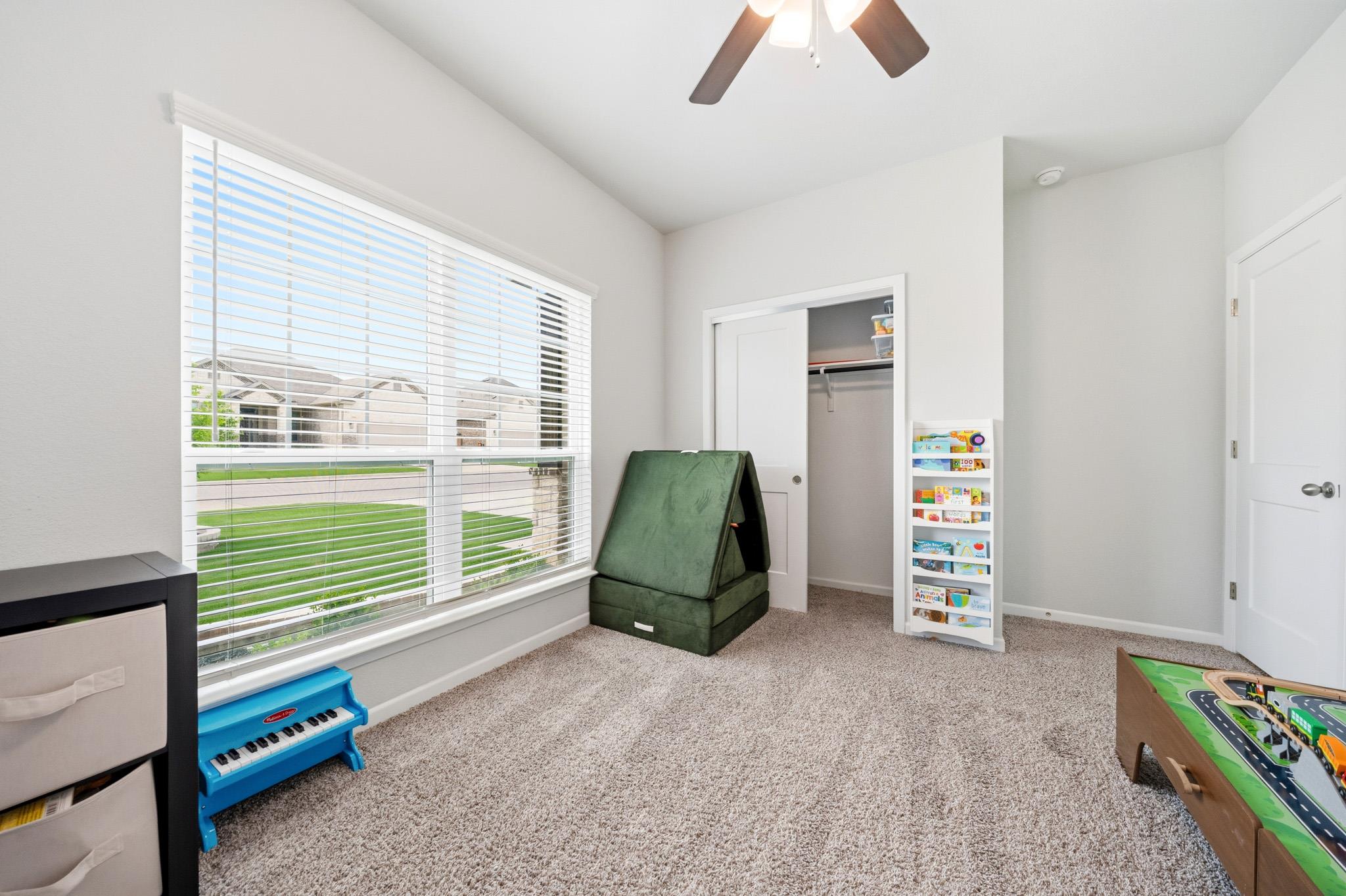 1202 Carnaby Dr Property Photo 19