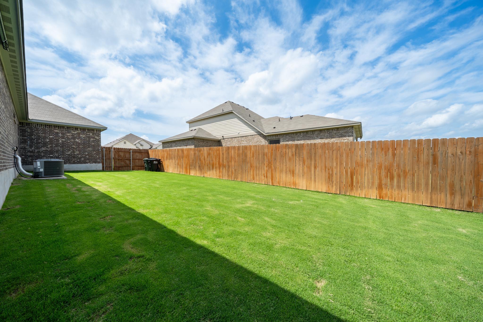 1202 Carnaby Dr Property Photo 30