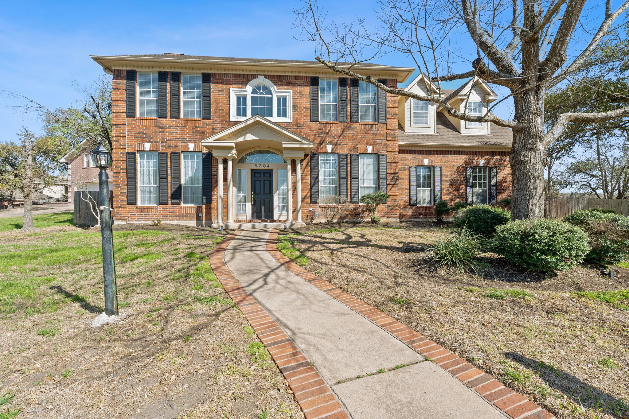 8304 Pommel Dr Property Photo