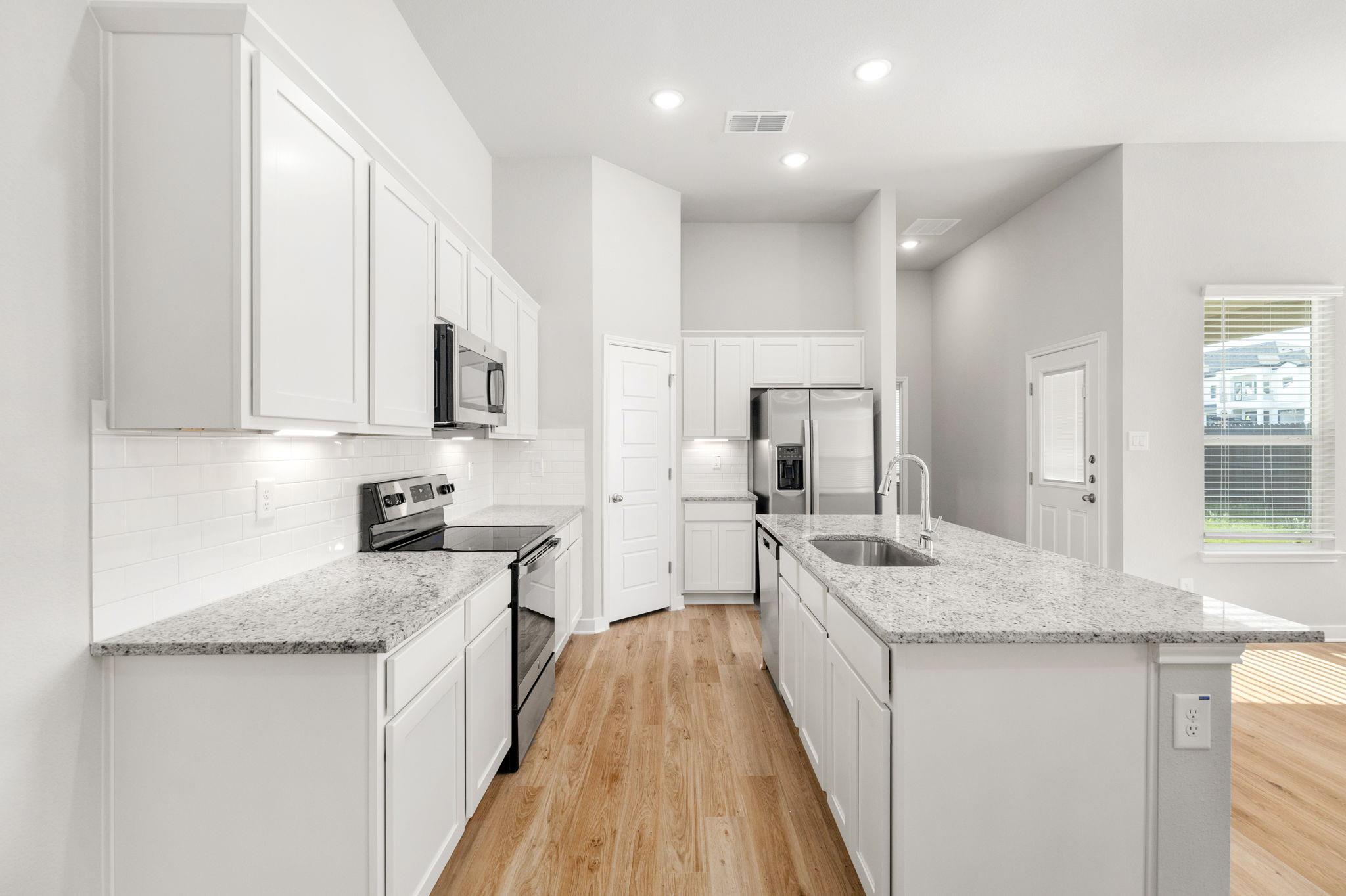 158 Schrader Dr #b Property Photo 6