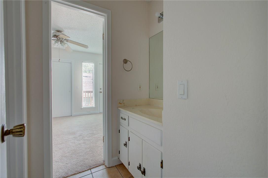 8402 Tallwood Dr #b Property Photo 11