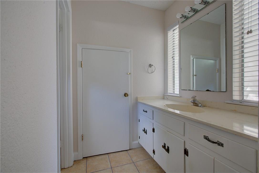 8402 Tallwood Dr #b Property Photo 13