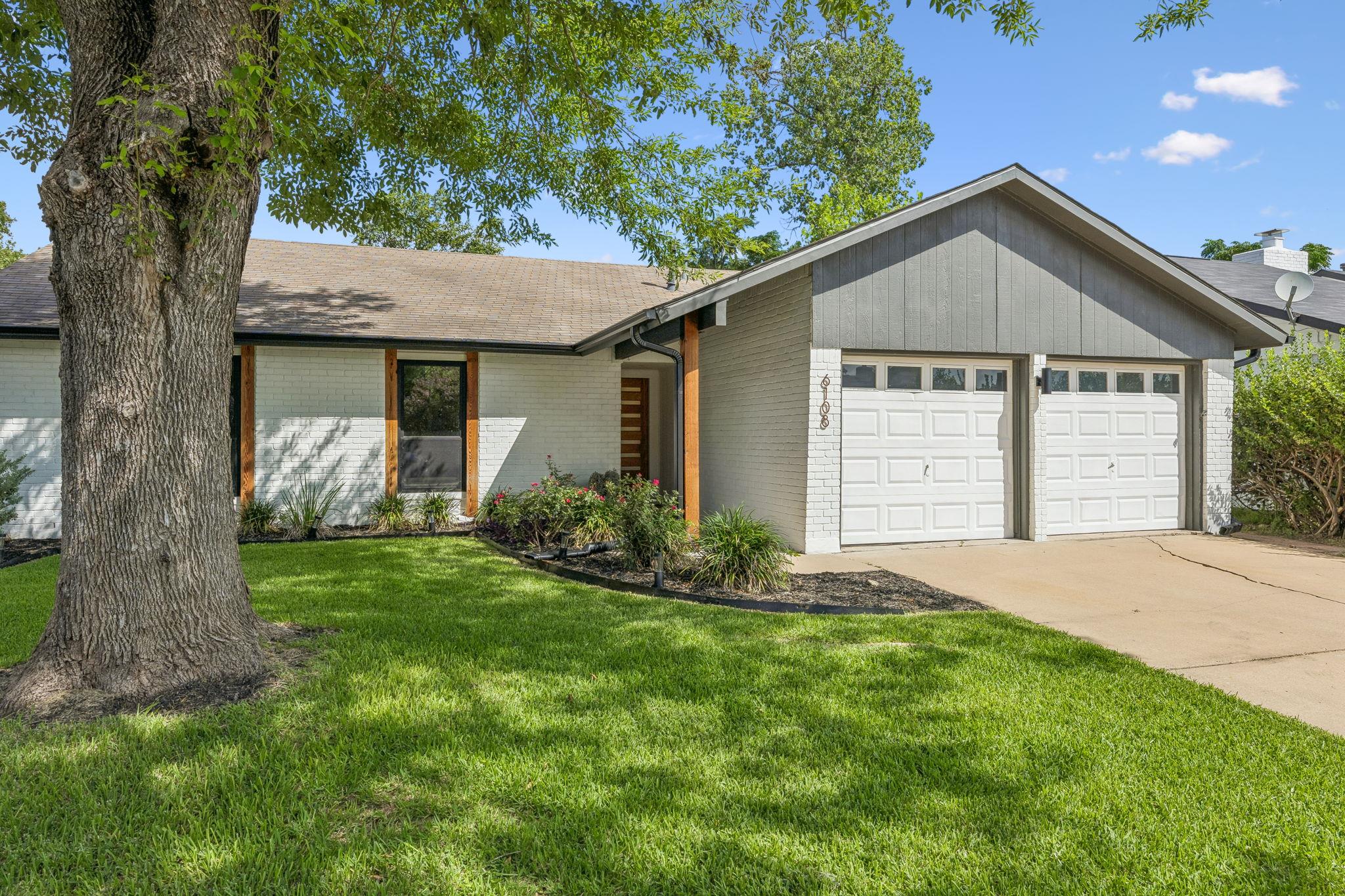 6108 Bridlington Cir Property Photo 1