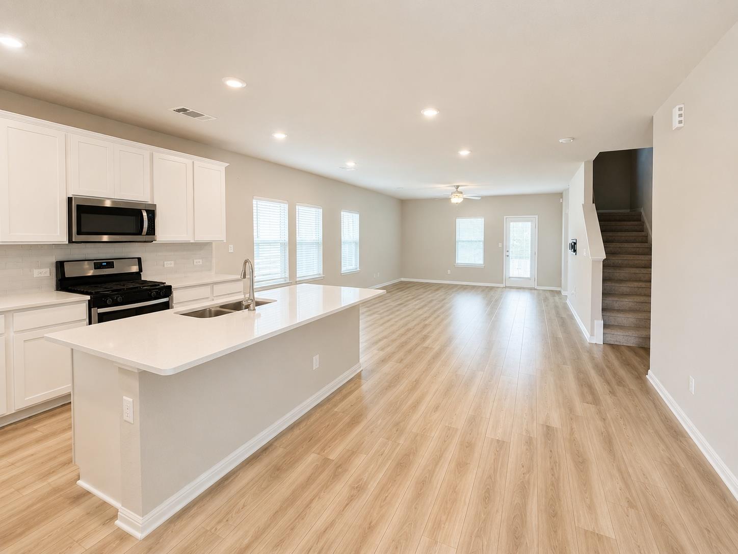 206 Wind Trl Property Photo 3