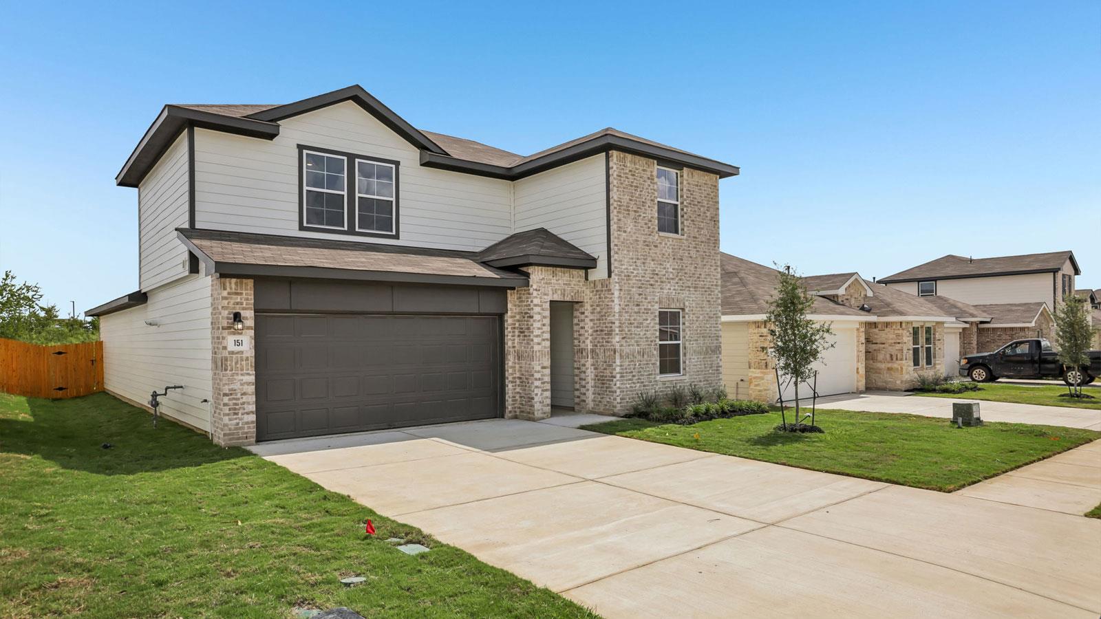 151 Mustang Lake Cir Property Photo 2