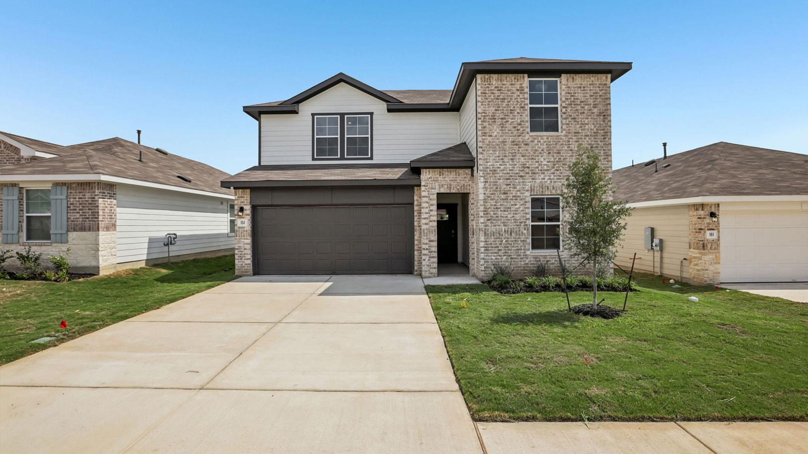 151 Mustang Lake Cir Property Photo 3