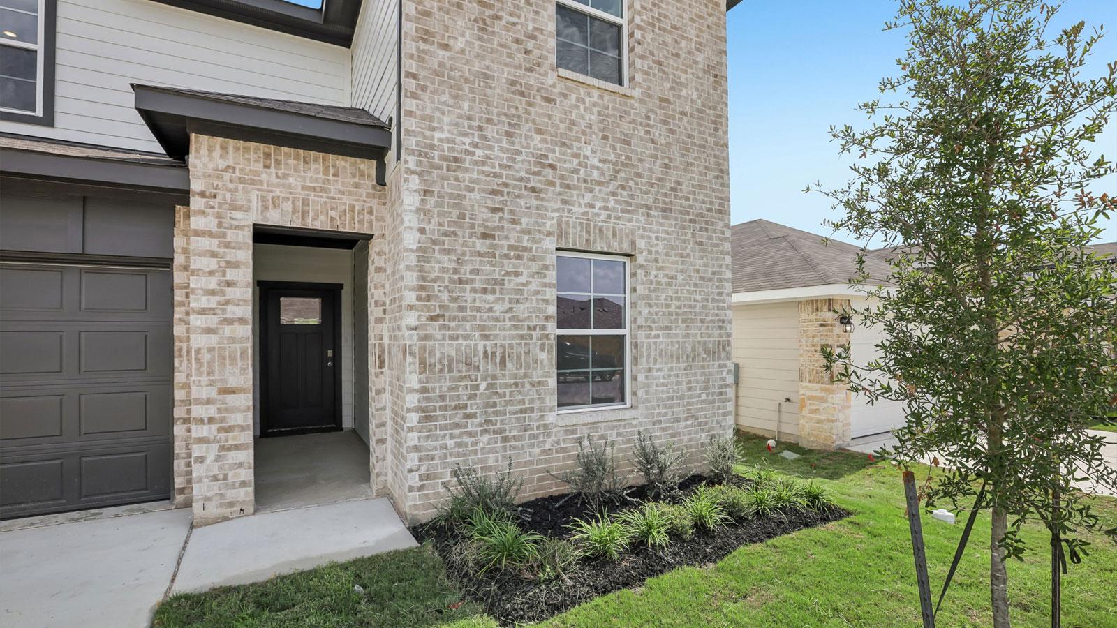 151 Mustang Lake Cir Property Photo 5