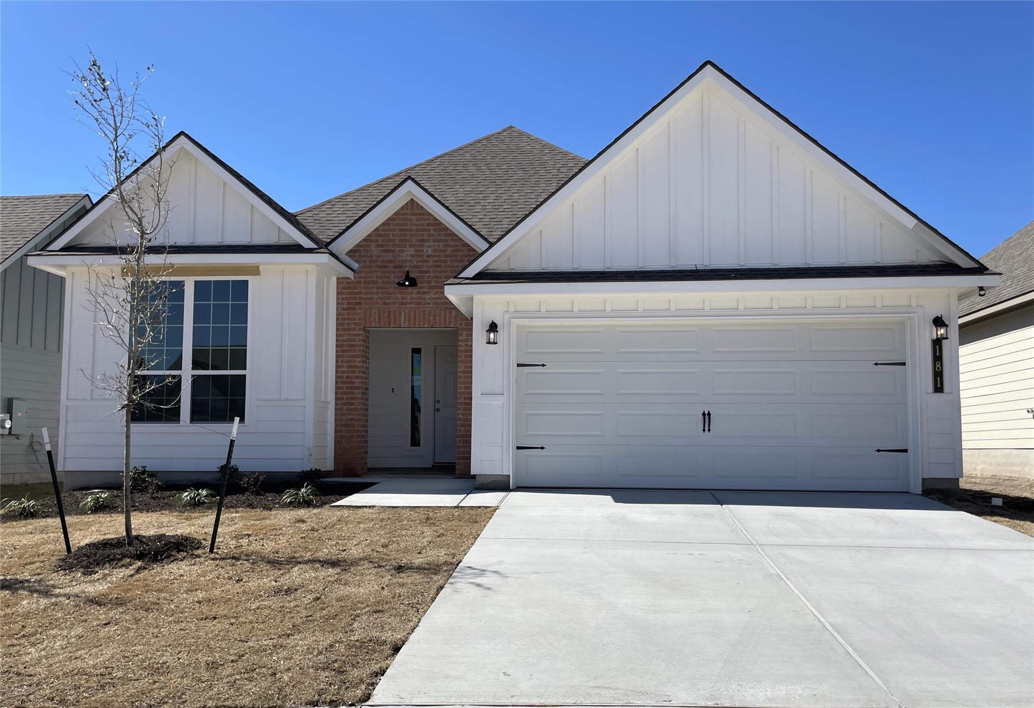 181 Hugh Dr Property Photo
