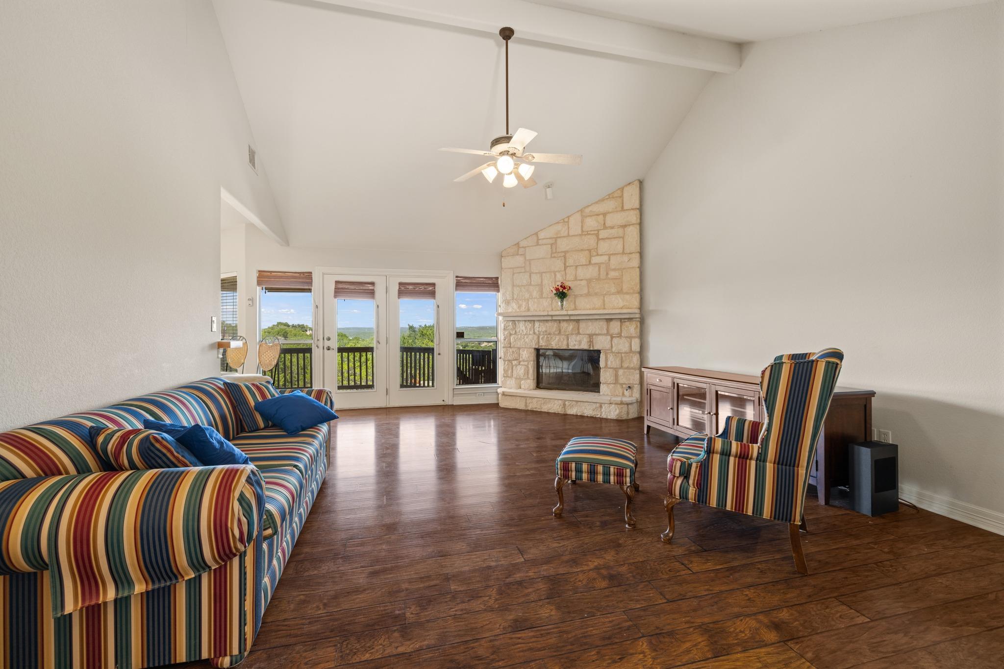 20406 Whiterock Dr Property Photo 8