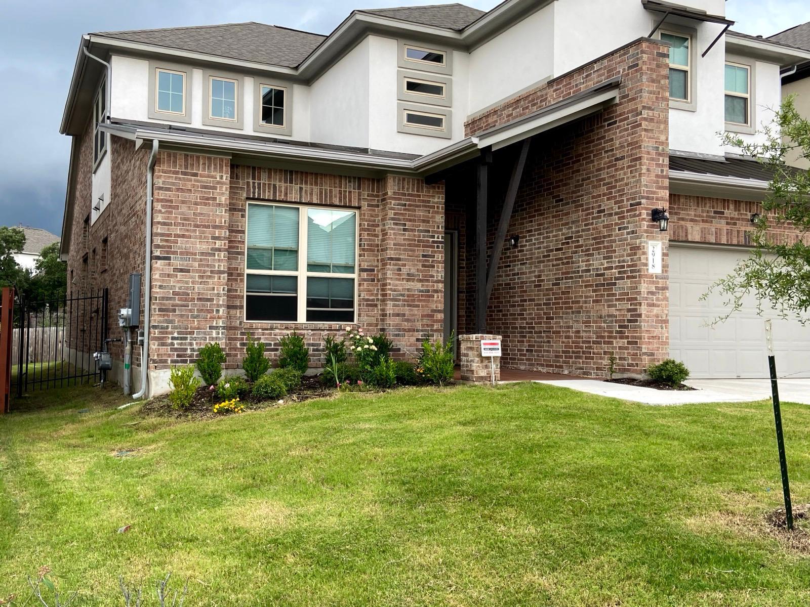 2918 Zelma Dr Property Photo 1