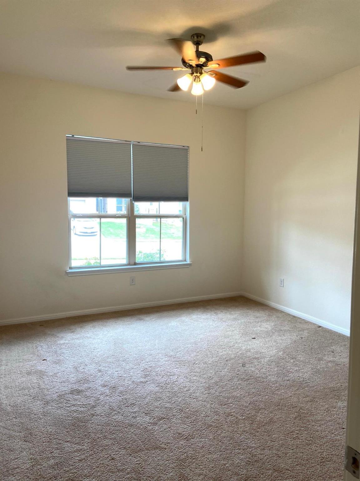 2918 Zelma Dr Property Photo 8