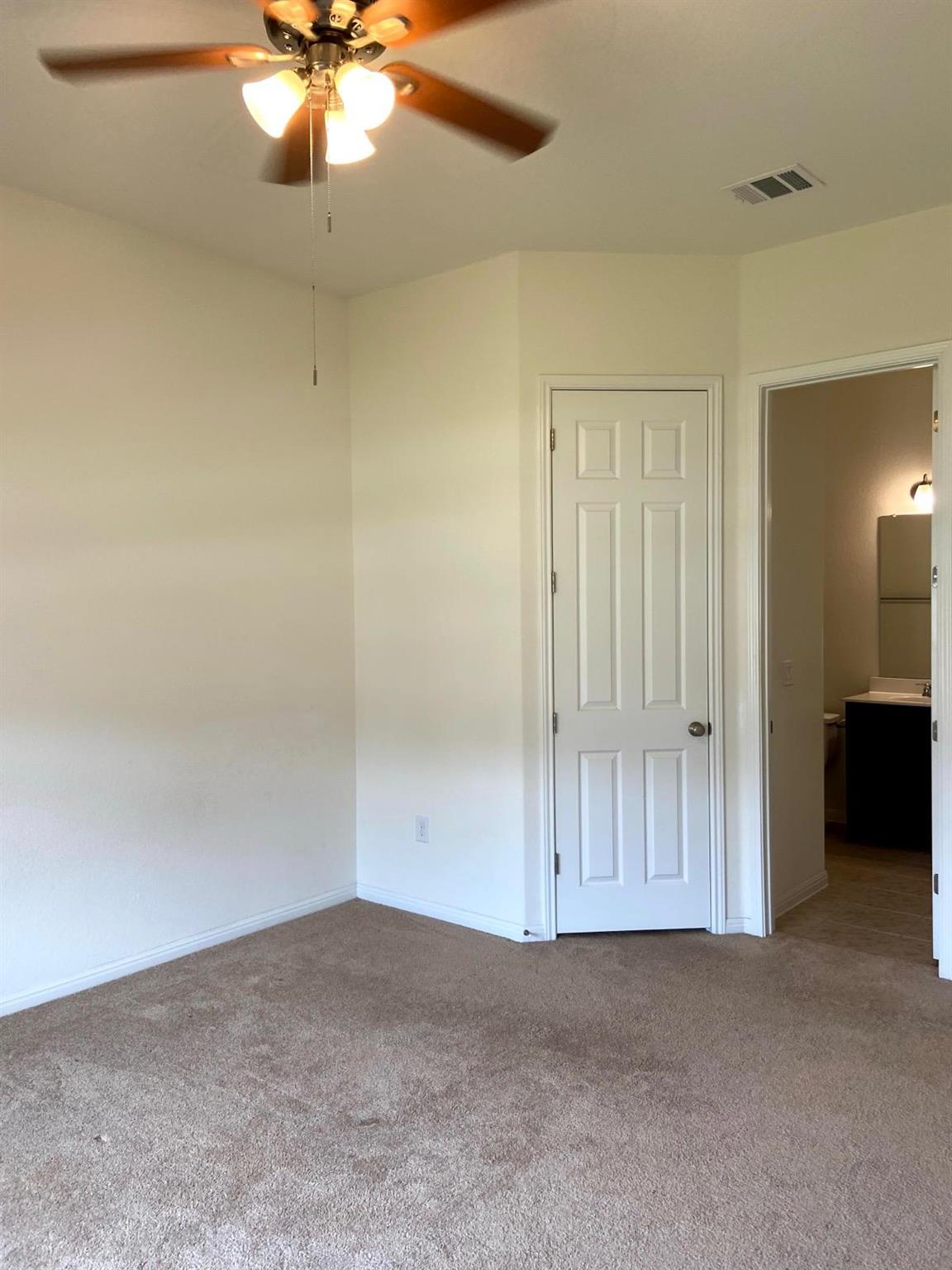 2918 Zelma Dr Property Photo 9