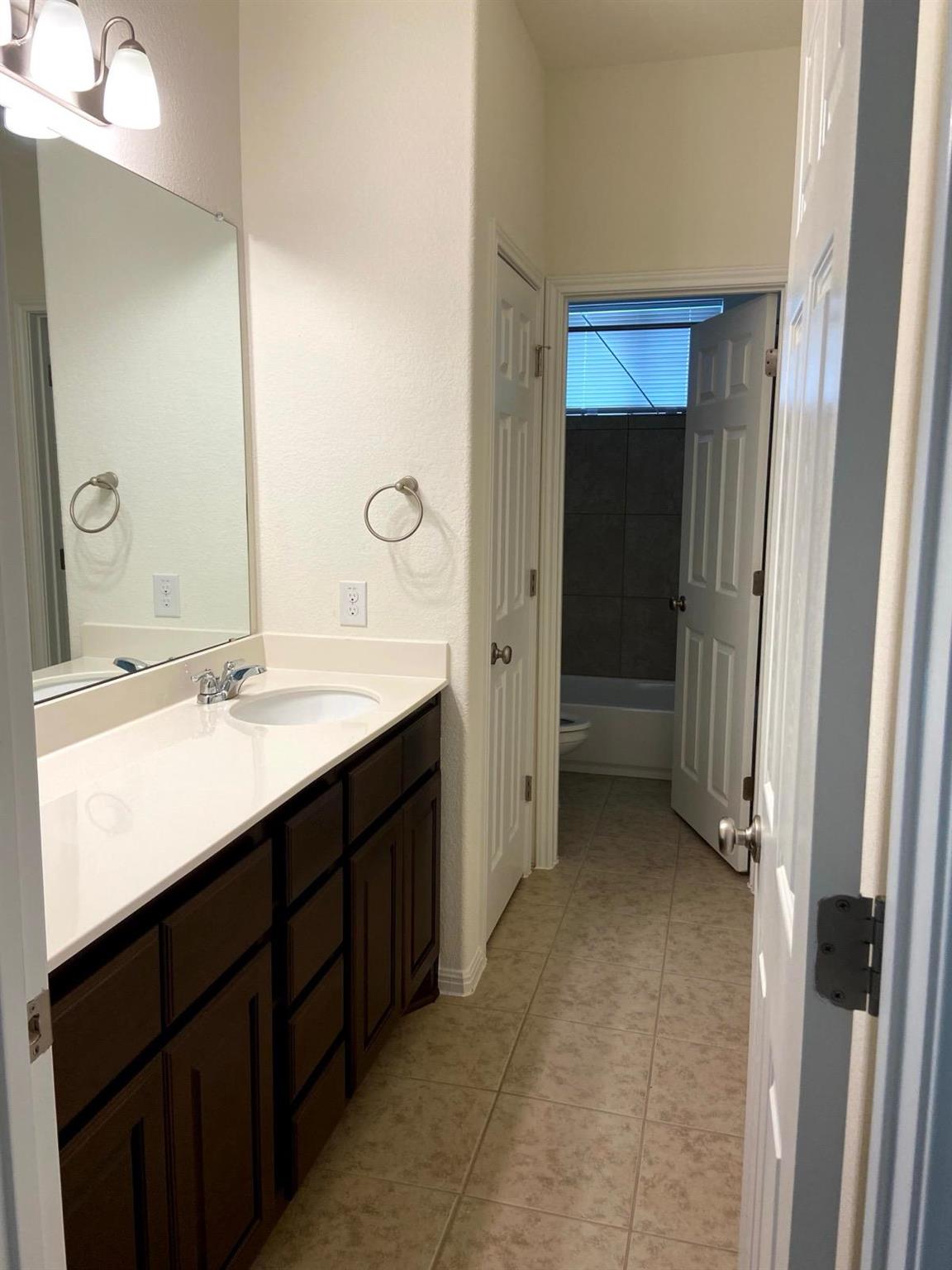 2918 Zelma Dr Property Photo 19