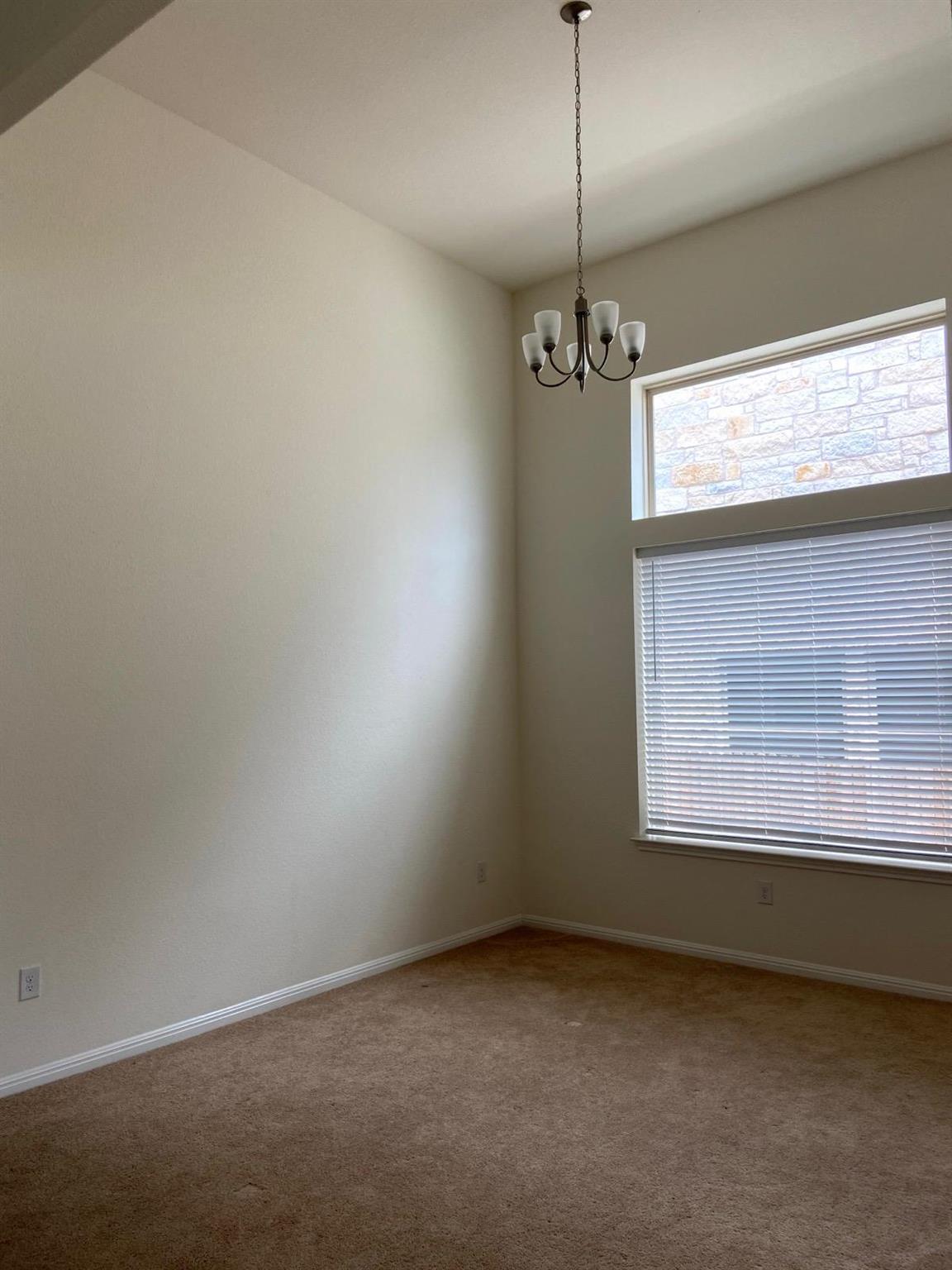 2918 Zelma Dr Property Photo 24