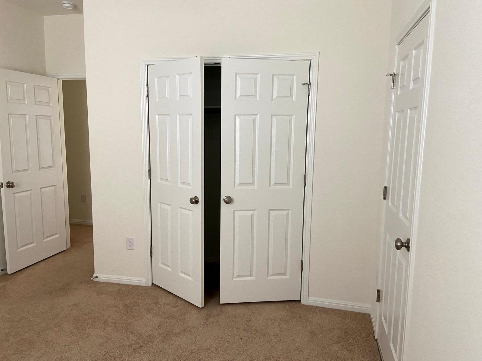 2918 Zelma Dr Property Photo 27