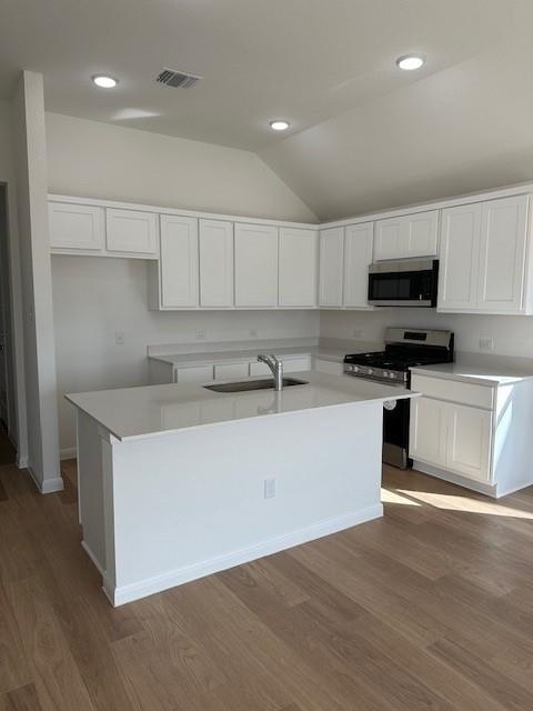 212 Spirit St Property Photo 3