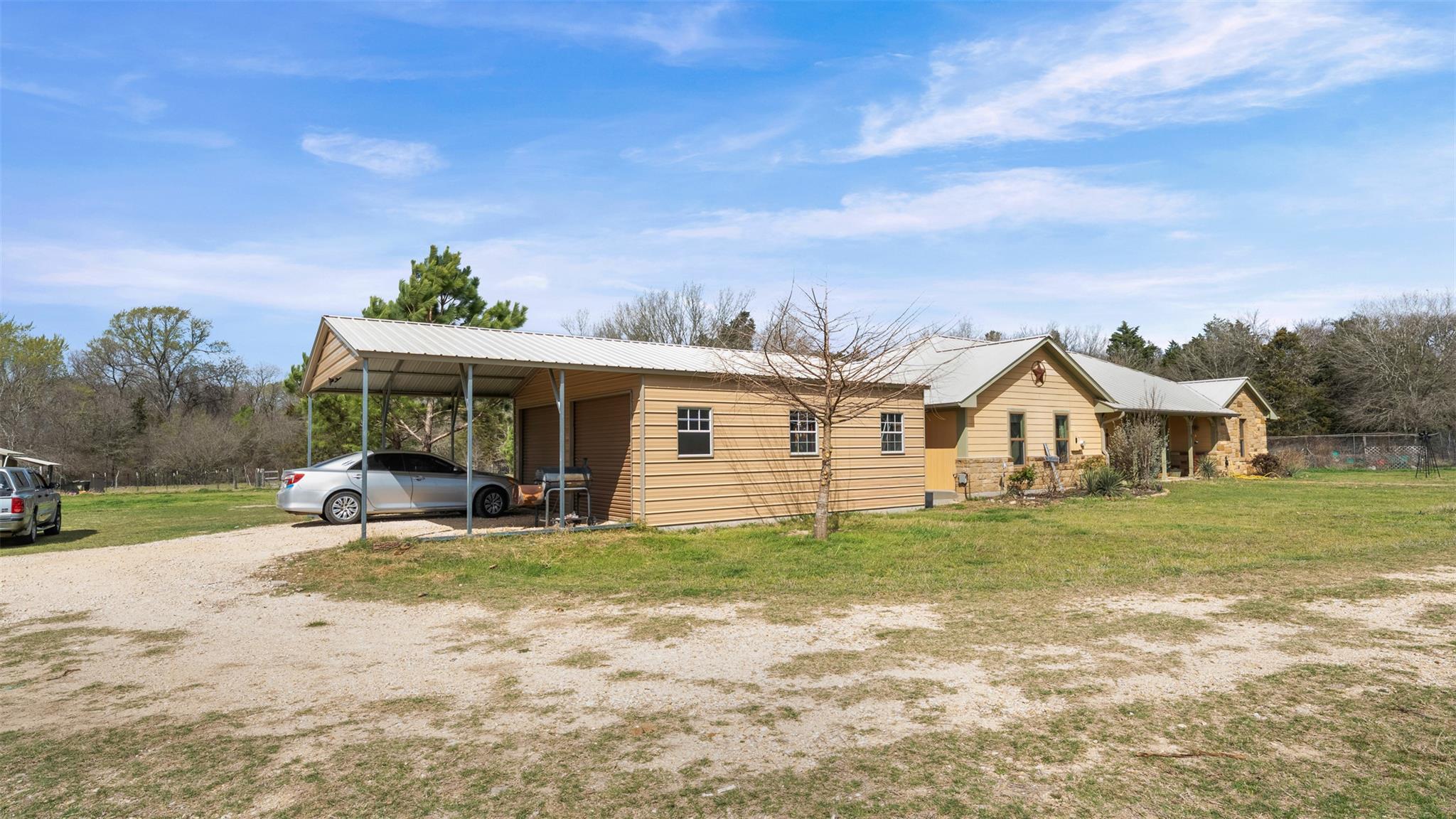 1102 Fairview Dr Property Photo 8