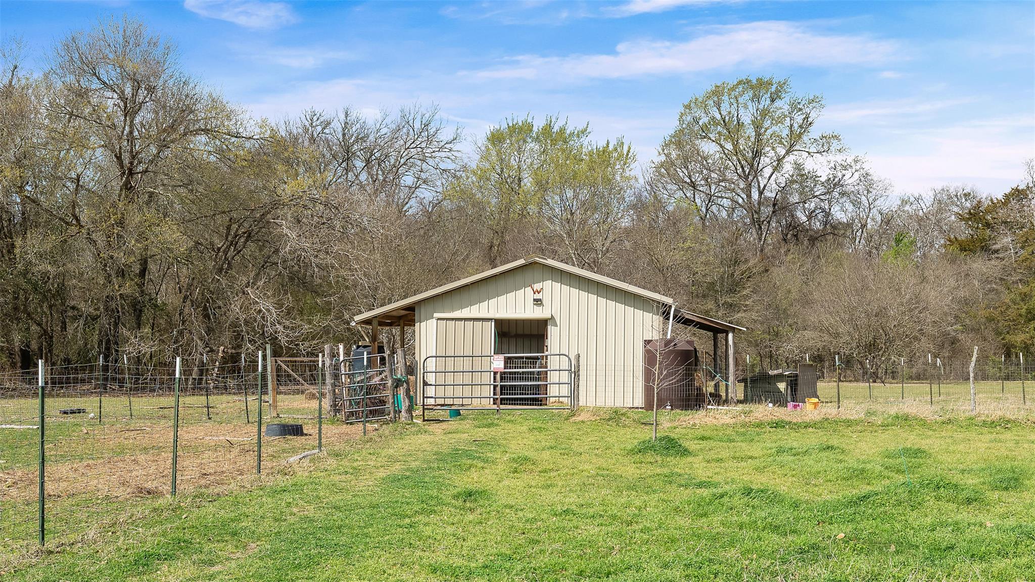 1102 Fairview Dr Property Photo 11